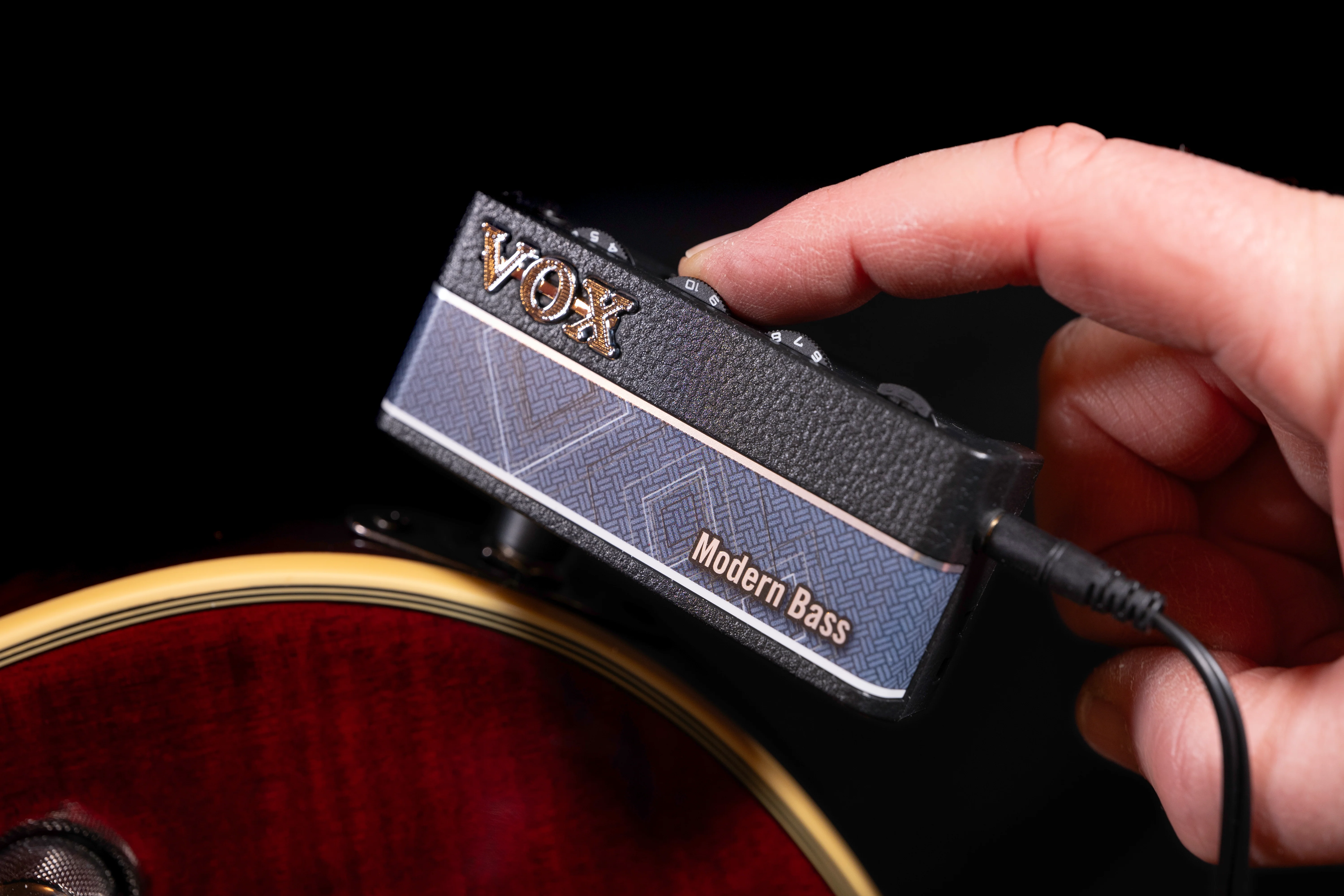 amPlug3 Modern Bass - Image 4