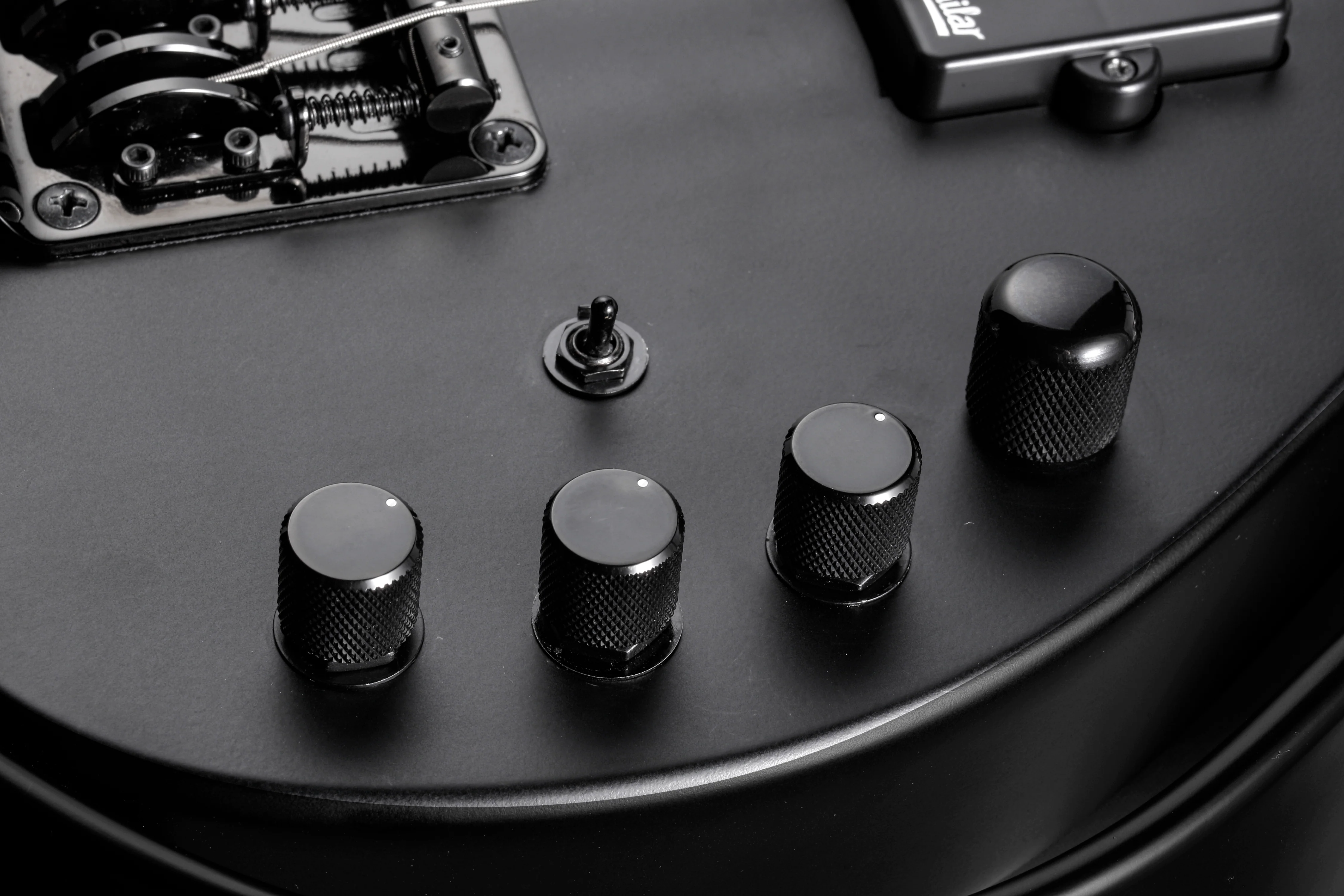 Starstream HL4 4-String Headless Bass Guitar - Image 4